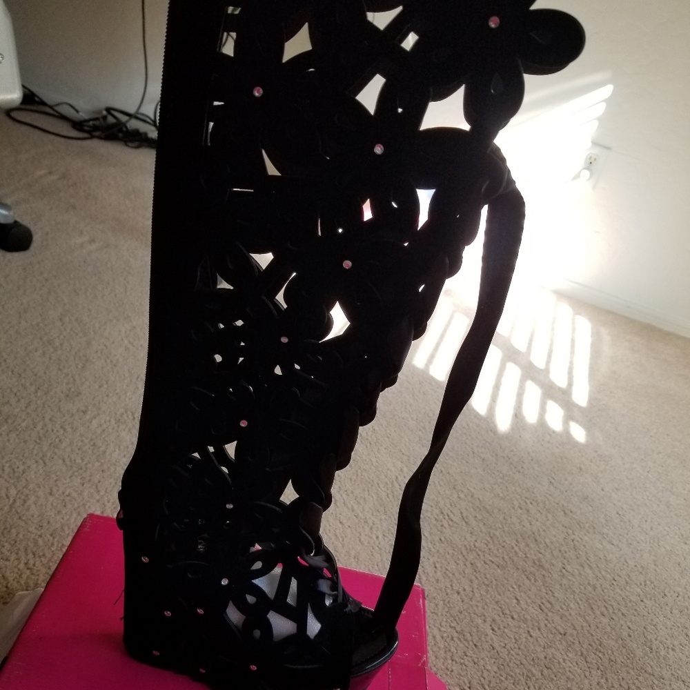 Wedge Shoe